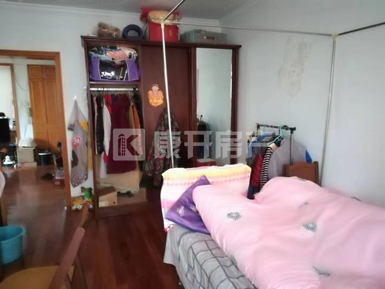 江海花园 2室2厅1卫