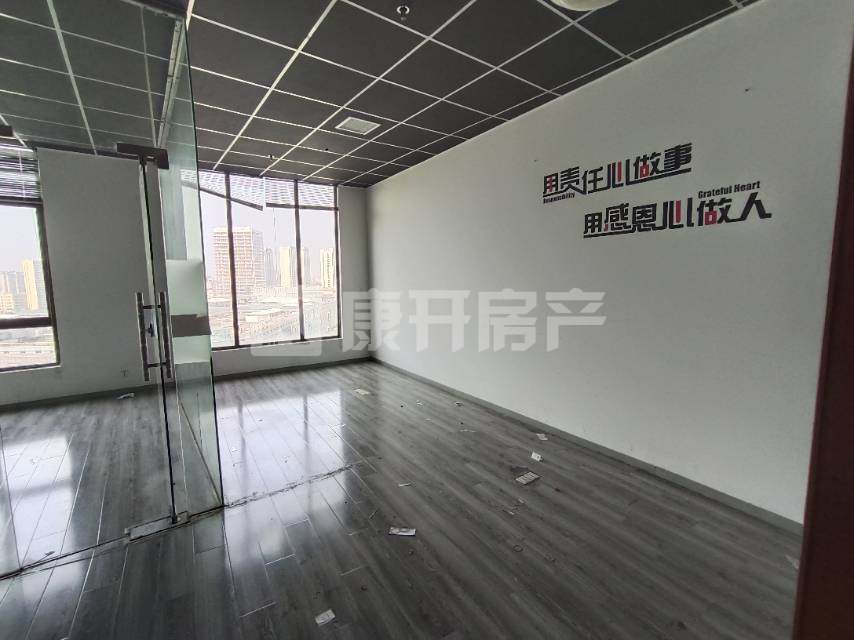 卓越商务中心 1室1厅0卫