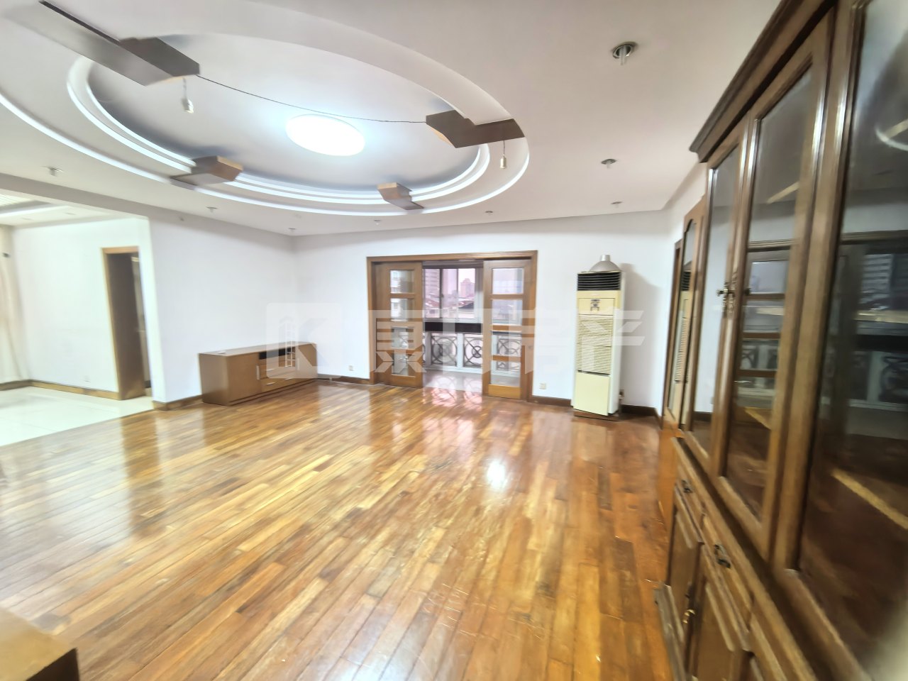 新发展公寓 3室2厅2卫