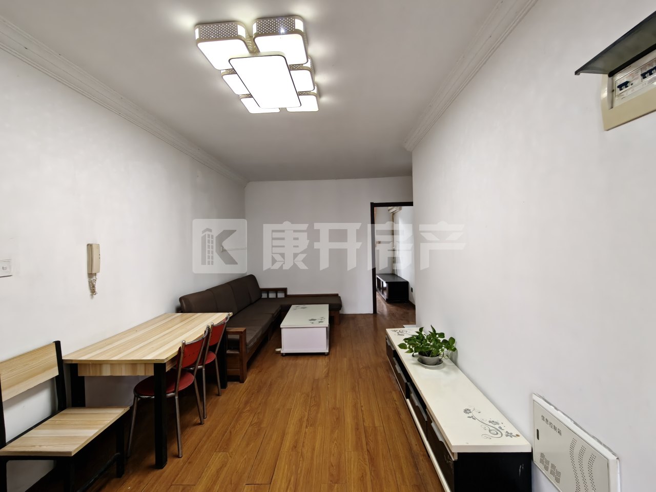 金汇金碧汇虹苑 3室2厅1卫