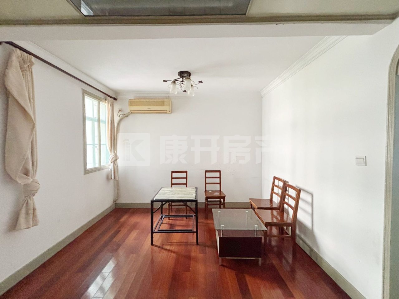 贝港南区 2室2厅1卫