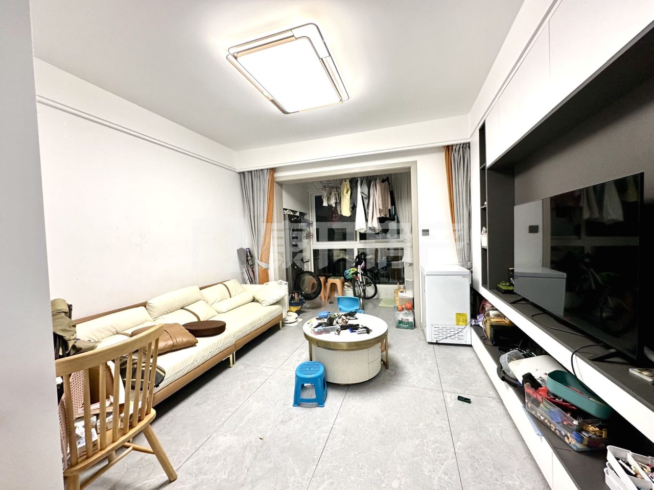 佳兆业8号二期（香海沁园） 3室2厅1卫